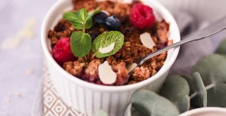 Apple and raspberry crumble is something that you don't wanna miss Apple and raspberry crumble is something that you don't wanna miss